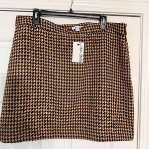 Nine West Black and Tan Houndstooth Mini Skirt